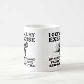 Fuir les responsabilités Mug drôle (Centre)
