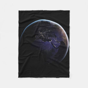 Full Earth met stadslichten van Europa 's nachts. Fleece Deken