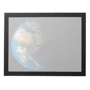 Full Earth toont gesimuleerde wolken boven Afrika. Notitieblok