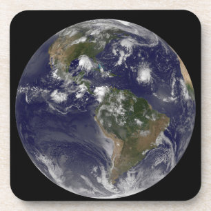 Full Earth toont tropische Stormen in de Atlantisc Bier Onderzetter