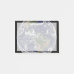 Full Earth toont verschillende tropische Storm sys Post-it® Notes