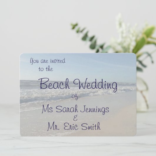 Fun Beach Wedding Invitation (Debout devant)