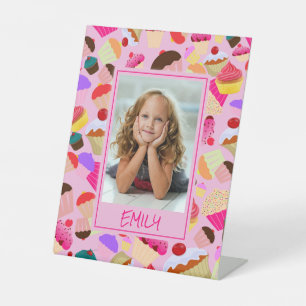 Fun Bright Roze Cupcake - Aangepaste foto Reclamebord Met Voetstuk