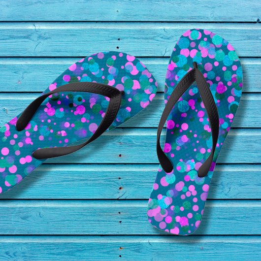 Fun, chic blue paars roze confetti stippen op blau teenslippers