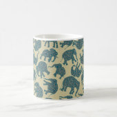 Fun Ditzy Paisley Elephants on Beige Coffee Mok (Center)
