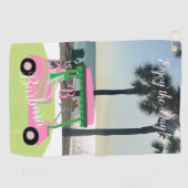 Fun Fem Golf Cart Beach Monogram Naam Golfhanddoek (Horizontaal)