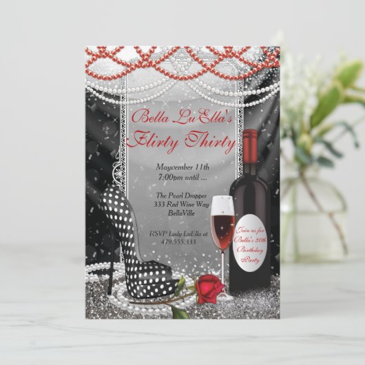 Fun Flirty Anniversaire Fête Invitations (Debout devant)