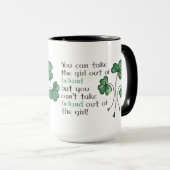 Fun Green Shamrock Irlandaise fille Ringer Mug (Devant droit)