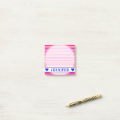 Fun, Happy, Girly Pink en Paarse Stripes Patroon Post-it® Notes (Op bureau)
