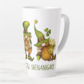 Fun Irish Gnomes Shenanigans St Patrick's Day Latte Mok (Rechterhoek)