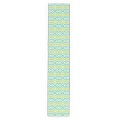 Fun Lime Green Aqua Blue Ikat Art Medium Tafelloper (Voorkant)