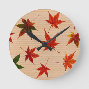 FUN Maple Leaves on Cardboard Box Ronde Klok