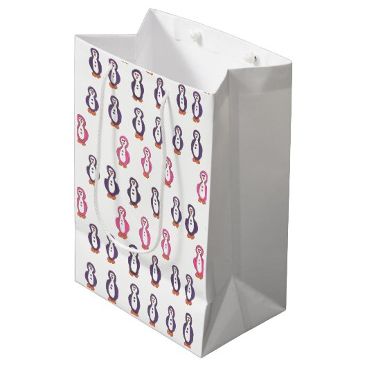 Fun Penguin Gift Bag Medium Cadeauzakje (Voorkant Gekanteld)