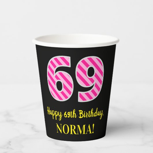 Fun Pink Stripes "69": Happy 69th Birthday + Name Papieren Bekers (Voorkant)