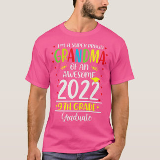 Fun Proud Grandma met een Geweldige 9e graad 2022 T-shirt