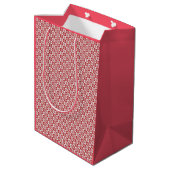 Fun Red & White Snowflake Pattern Kerstmis Medium Cadeauzakje (Achterkant Gekanteld)