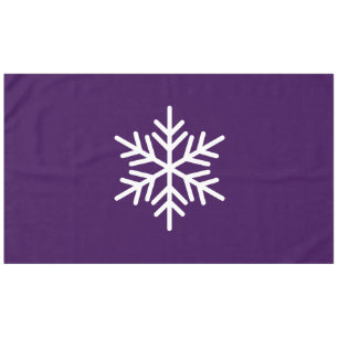 Fun Sophisticated Nordic Snowflake op Deep Paarse Tafelkleed