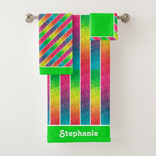[Fun with Stripes] Patroon #1 Regenbooggeometrisch Bad Handdoek (Insitu)