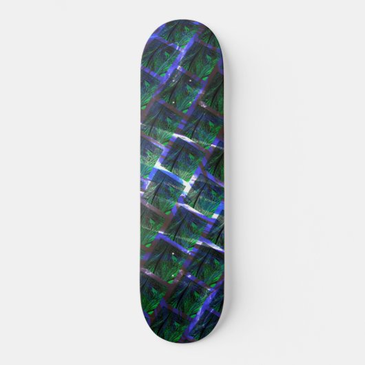 Fundo de imagem verde sob grade escura? skateboard (Voorkant)