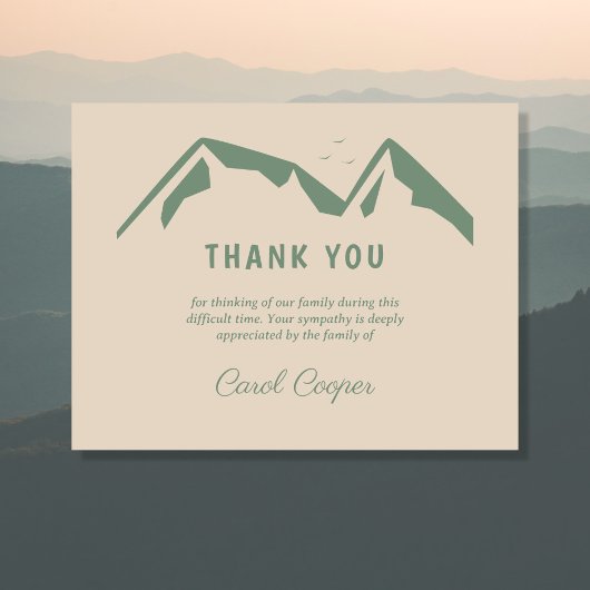 Funeral Dank je Kaart met groene bergen