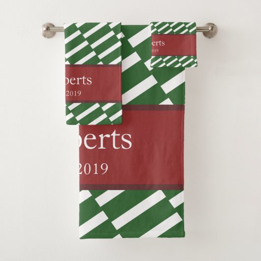 Funky Green Pattern Familienaam en Year Modern Bad Handdoek (Insitu)