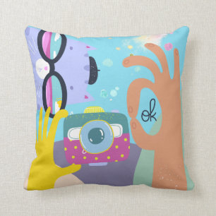 Funky Lila Cartoon Cat Shades Camera Hand Blauw Kussen