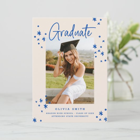 Funky Moderne Bleu Clair Faire-part de graduation (Debout devant)