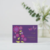 Funky Purple Flowers Wedding RSVP Kaart (Staand voorkant)