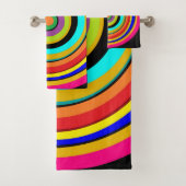 Funky Rainbow Circles Bulls Oogontwerp Bad Handdoek (Insitu)