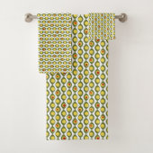 Funky Retro Olive Bead Custom Colours Patroon Bad Handdoek (Insitu)