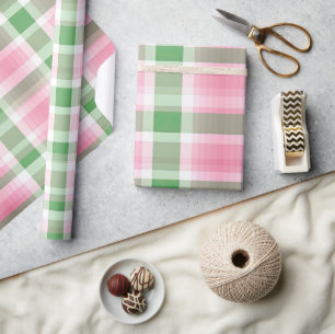 Funky roze en groen geruite tartanpatroon cadeaupapier