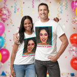 Funny 21st Birthday Crew Photo Name Fun Hilarious<br><div class="desc">21st Birthday Crew - Drôle personnalisable nom photo Anniversaire T-Shirt encourage à 21 ans. Un T-shirt d'anniversaire hilarant et personnalisable ! Doté d'une photo amusante sur le devant et des paroles amusantes sur le dos, ce maillot est parfait pour quiconque cherche à ajouter un peu d'humour à leur célébration de...</div>