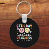 Funny 67th Day Of School Vibes Smile Face Boy Girl Sleutelhanger (Voorkant)