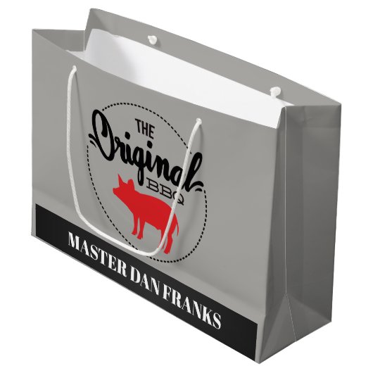 Funny BBQ varkenstas met naam Groot Cadeauzakje (Voorkant Gekanteld)