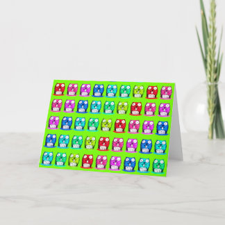 Funny Beaver houdt Happy Birthday Message-cartoon Kaart