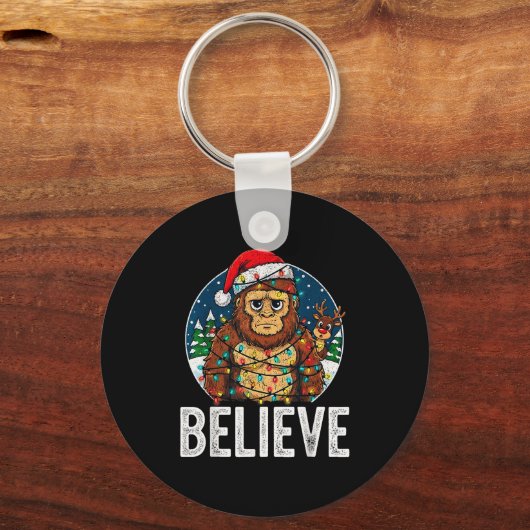 Funny Bigfoot Believe Christmas Sasquatch Santa Fo Sleutelhanger (Voorkant)