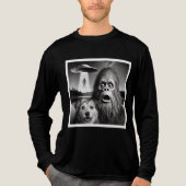 Funny Bigfoot & Dog for  Alien believers  Tri-Blend Shirt (Voorkant volledig)