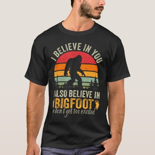 Funny Bigfoot Gezegde T-shirt (Voorkant)