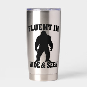 Funny Bigfoot - Vloeiend in Verbergen en zoeken Geïsoleerde Drinkbeker