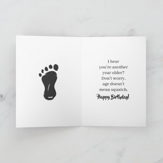 Funny Birthday Sasquatch Pun Kaart (Binnen)