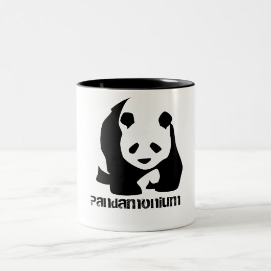 Funny Black and White Panda Beer Pandamonium Tweekleurige Koffiemok (Center)