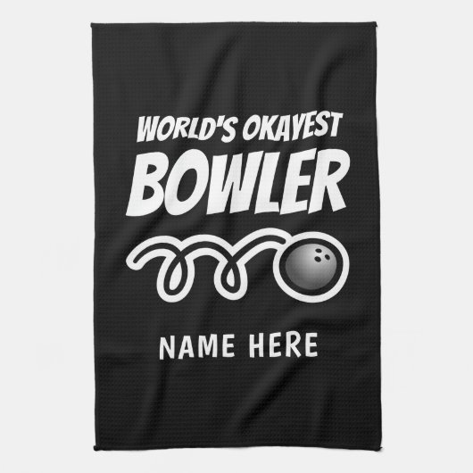 Funny bowling ball towel voor Worlds Okayest bowle Theedoek (Verticaal)