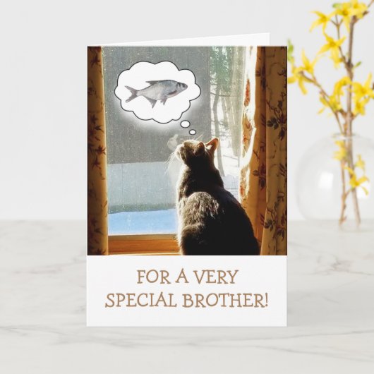 Funny Brother Cat and Fish Birthday Kaart (Gele Bloem)