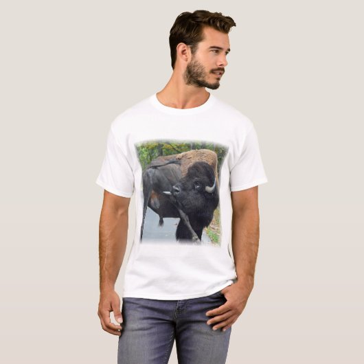 Funny Bull Bison met zijn testikels T-shirt (Voorkant volledig)