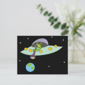 Funny Cartoon Alien et carte postale de la Terre (Debout devant)
