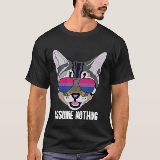 Funny Cat Bisexual Assume Nothing Bi Pride T-shirt (Voorkant)