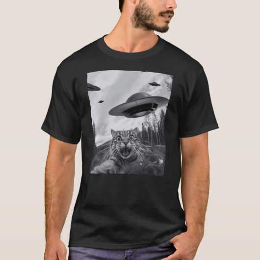 Funny Cat Selfie with Alien UFO T-shirt (Voorkant)
