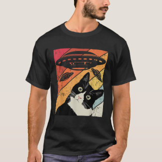  Funny Cat UFO Alien Hippy Cat Owner UFO Lo T-shirt