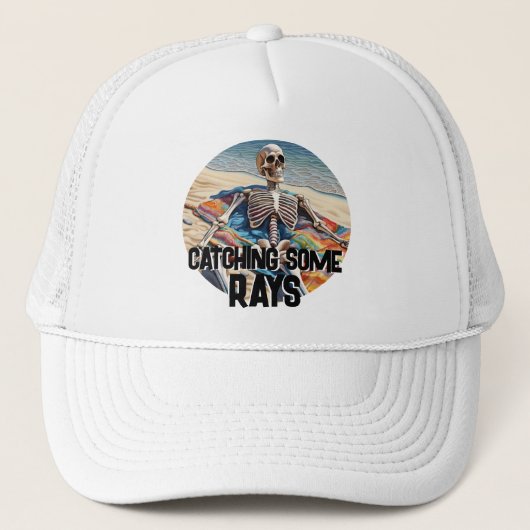 Funny Catching some Rays Skeleton T-Shirt Trucker Pet (Voorkant)