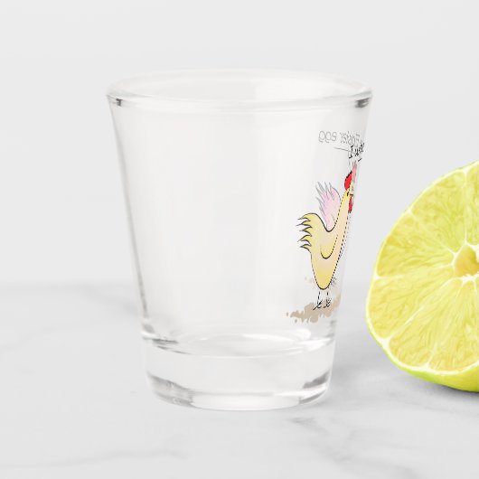 Funny Chicken was een paaseiheet glas (Links)